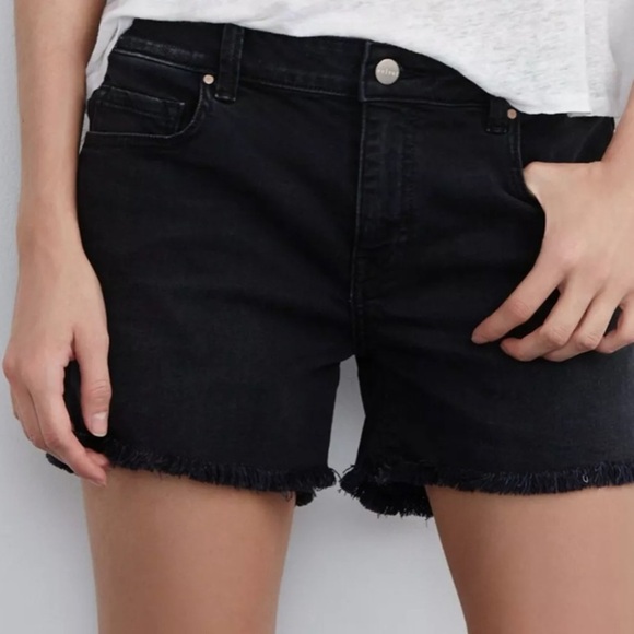 VELVET By Graham & Spencer Cindy Frayed Hem Boyfriend Shorts Coal - Picture 3 of 9